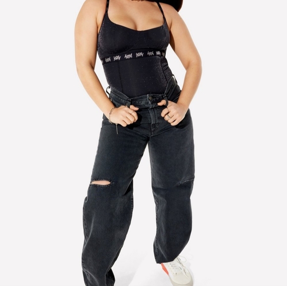 ❤️YITTY BY FABLETICS BRAND NEW SPOTLIGHT SHAPING DEMI CUP THONG BODYSUIT SIZE M - Picture 1 of 7